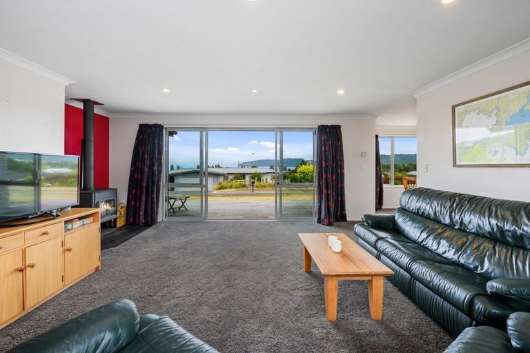 Photo of property in 4 Kestrel Lane, Kinloch, Taupo, 3377