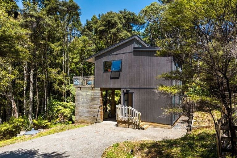 Photo of property in 19 Lett Road, Snells Beach, 0920