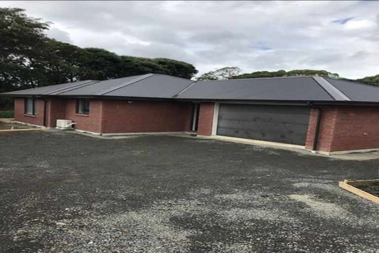 Photo of property in 129 Tidal Road, Mangere, Auckland, 2022