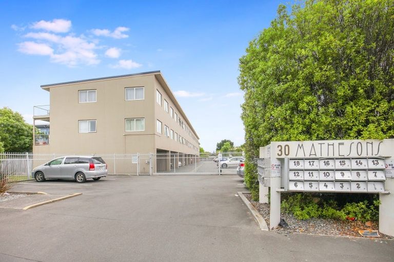 Photo of property in 4/30 Mathesons Road, Phillipstown, Christchurch, 8011
