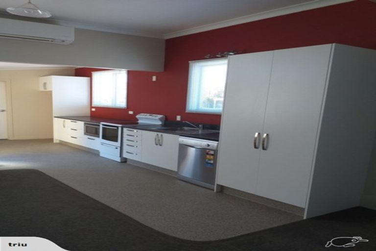 Photo of property in 1 Nile Street, Saint Clair, Dunedin, 9012