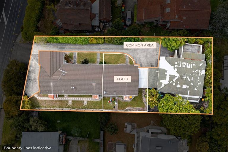 Photo of property in 3/497 Beach Road, Murrays Bay, Auckland, 0630