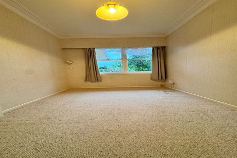 Photo of property in 18 Tomlinson Street, Hillpark, Auckland, 2102