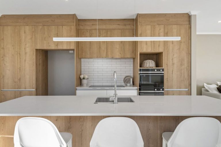 Photo of property in 58 Owen Chapman Drive, Red Beach, 0932