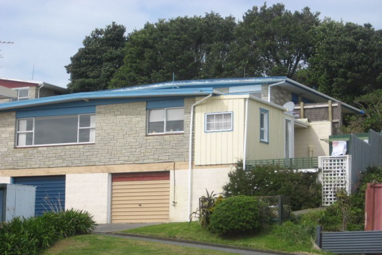 Photo of property in 27c Port View Crescent, Moturoa, New Plymouth, 4310