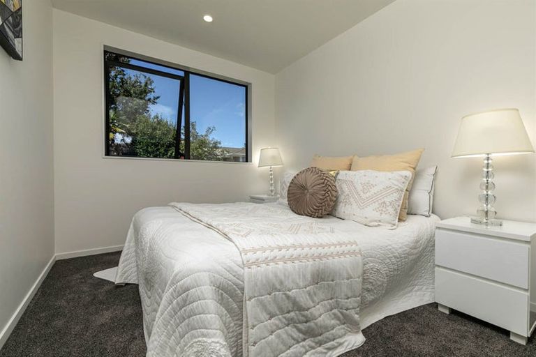 Photo of property in 21 Korokio Lane, Henderson, Auckland, 0612