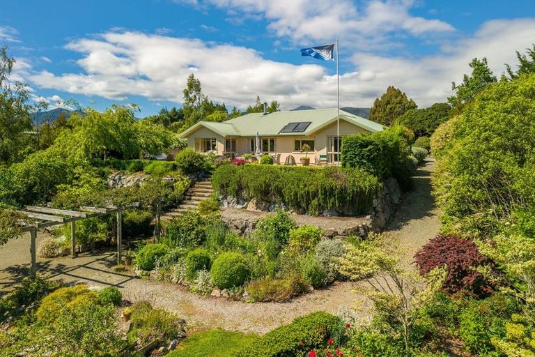 Photo of property in 98d Totara View Road, Wakefield, 7095