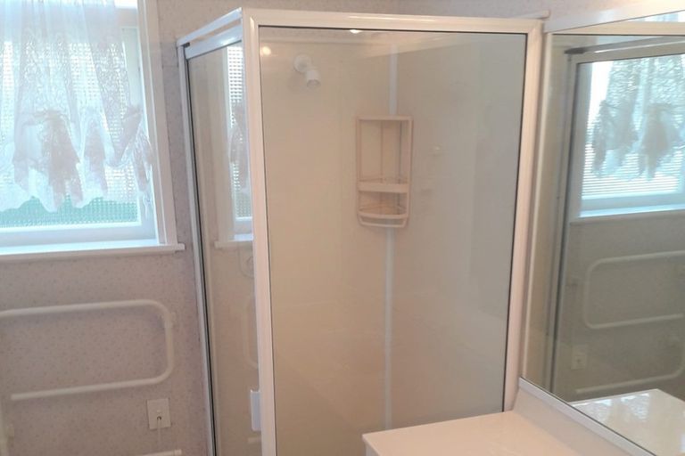 Photo of property in 32 City View Grove, Harbour View, Lower Hutt, 5010