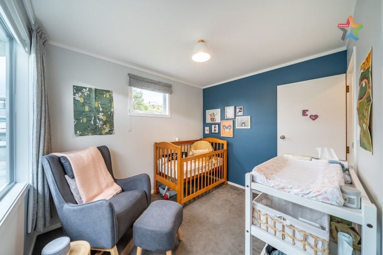 Photo of property in 18 Tarras Grove, Kelson, Lower Hutt, 5010