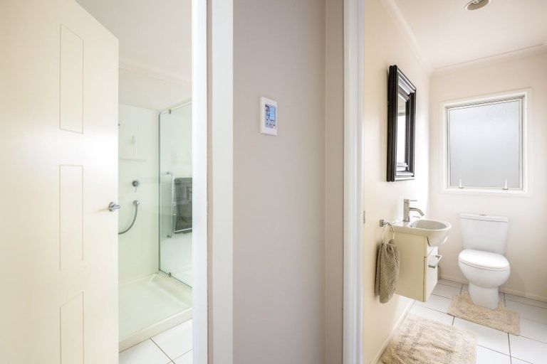 Photo of property in 71 Karamea Street, Whalers Gate, New Plymouth, 4310