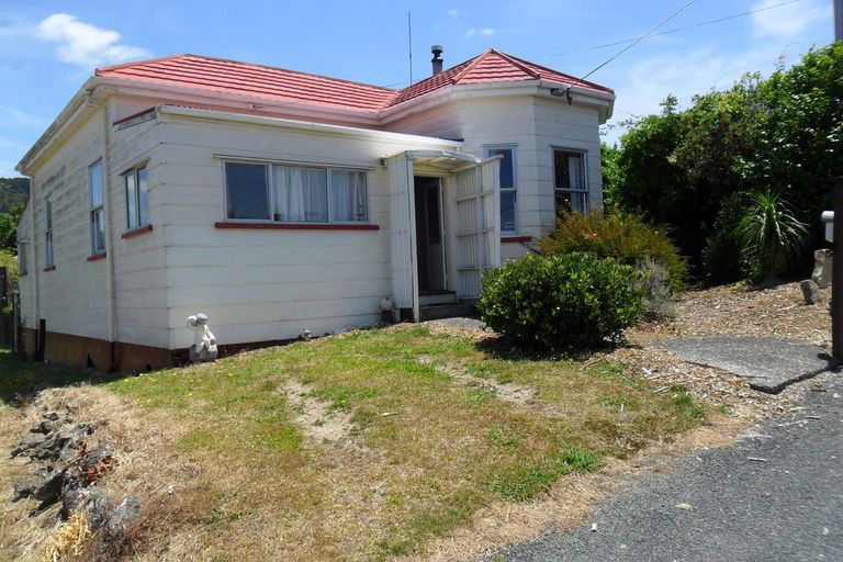 Photo of property in 63 King Street, Hikurangi, 0114