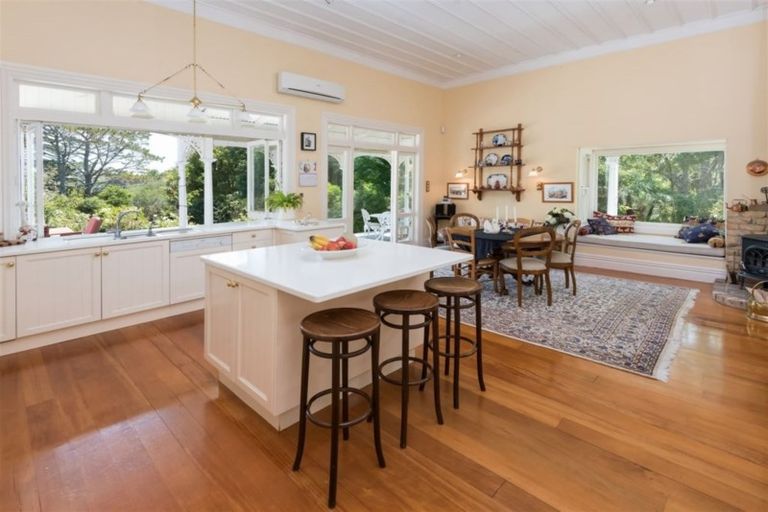 Photo of property in 367 Whitford Road, Whitford, Howick, 2571