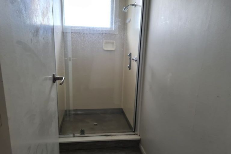 Photo of property in 2/46 Scenic Drive, Manurewa, Auckland, 2102