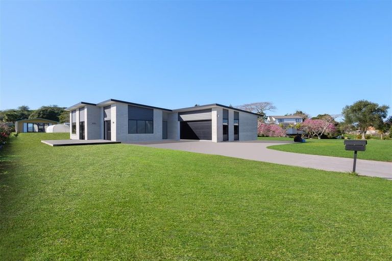 Photo of property in 6a Church Road, Maketu, Te Puke, 3189