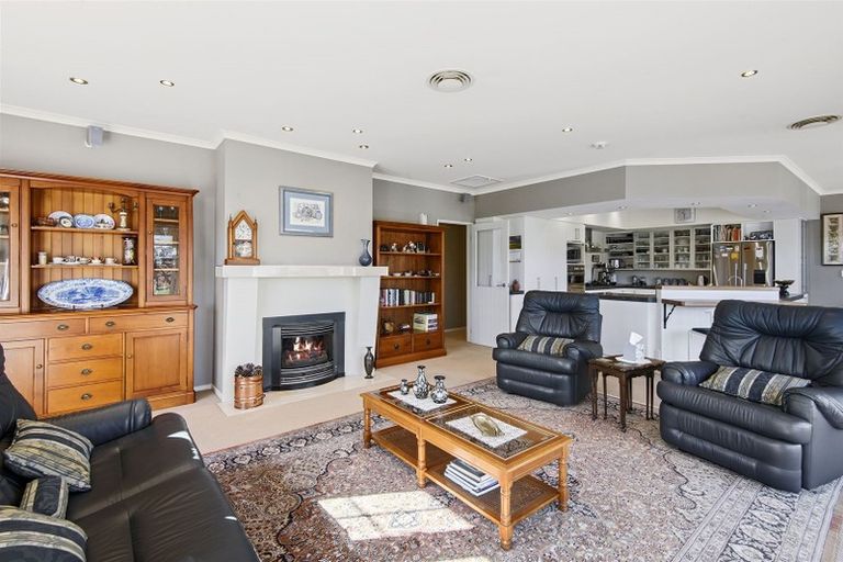 Photo of property in 208 Cavendish Road, Casebrook, Christchurch, 8051