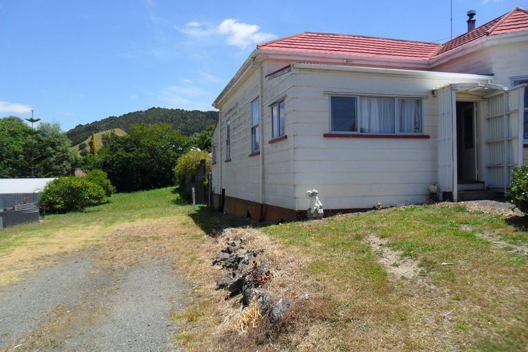Photo of property in 63 King Street, Hikurangi, 0114