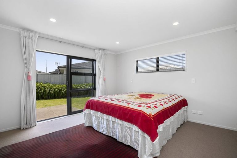 Photo of property in 3 Manene Street, Wattle Downs, Auckland, 2103