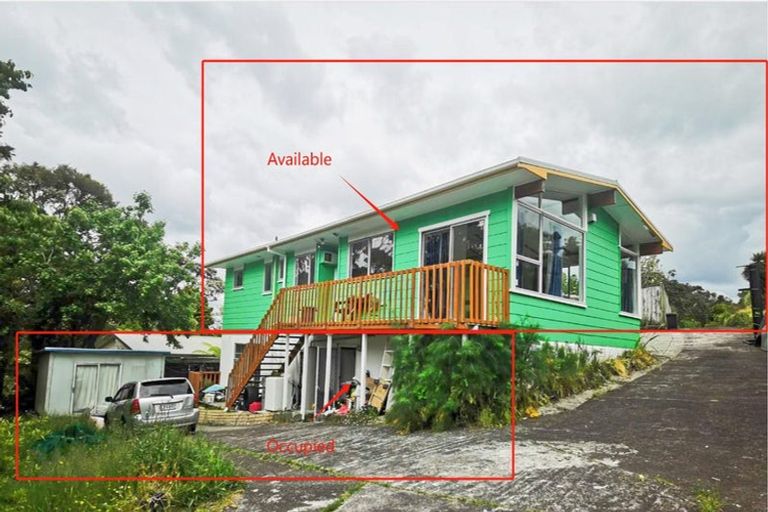 Photo of property in 38 Easton Park Parade, Glenfield, Auckland, 0629