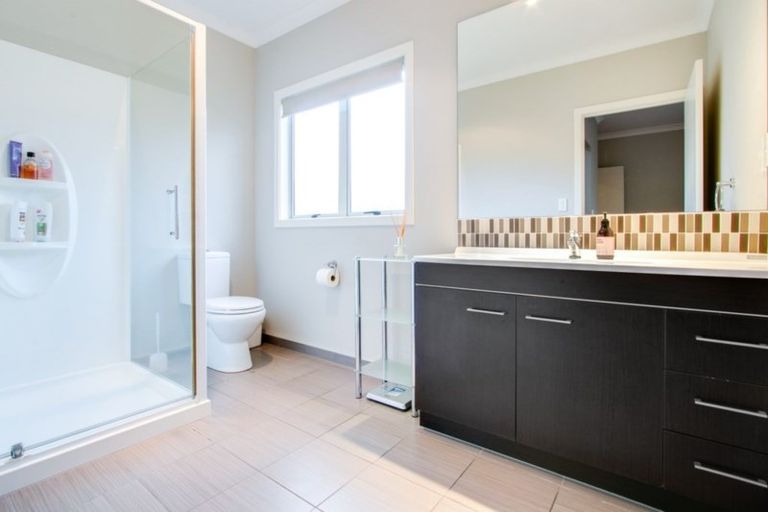 Photo of property in 14 Palliser Place, Poraiti, Napier, 4112