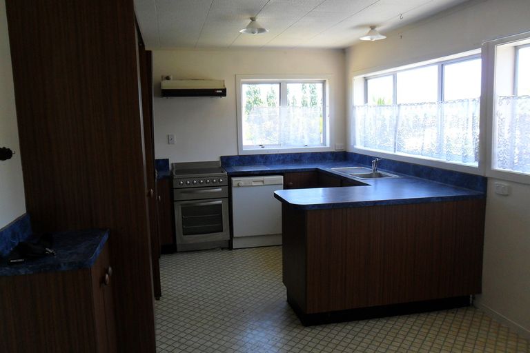 Photo of property in 63 King Street, Hikurangi, 0114