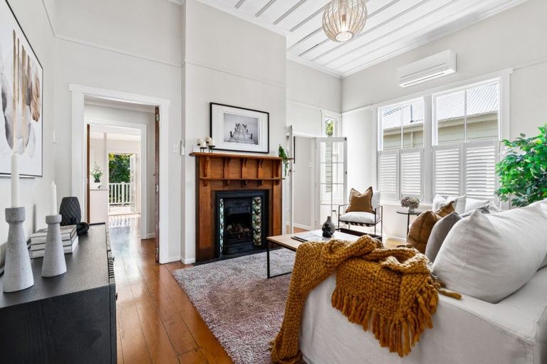 Photo of property in 108 Calliope Road, Stanley Point, Auckland, 0624