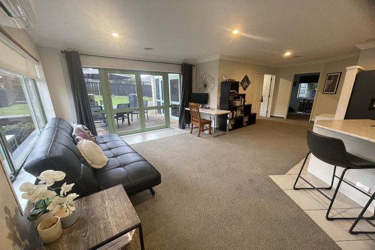 Photo of property in 4 Guernsey Place, Grandview Heights, Hamilton, 3200