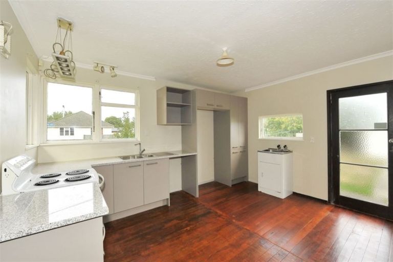 Photo of property in 27 Hooker Avenue, Bryndwr, Christchurch, 8053