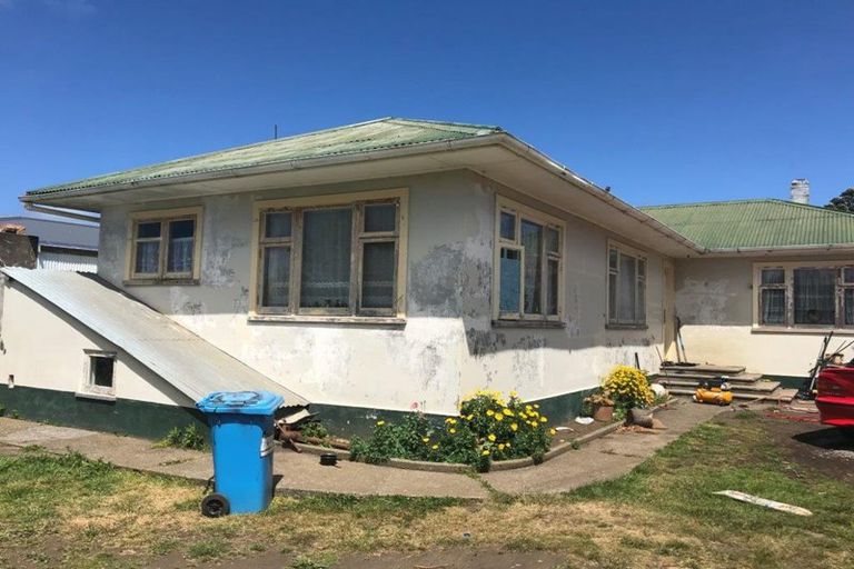 Photo of property in 20 Dorset Street, Patea, 4520