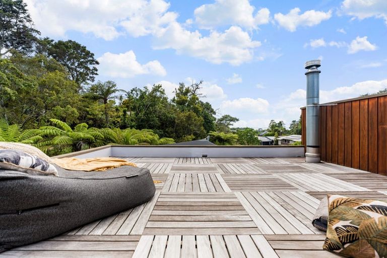 Photo of property in 50 Braemar Road, Castor Bay, Auckland, 0620