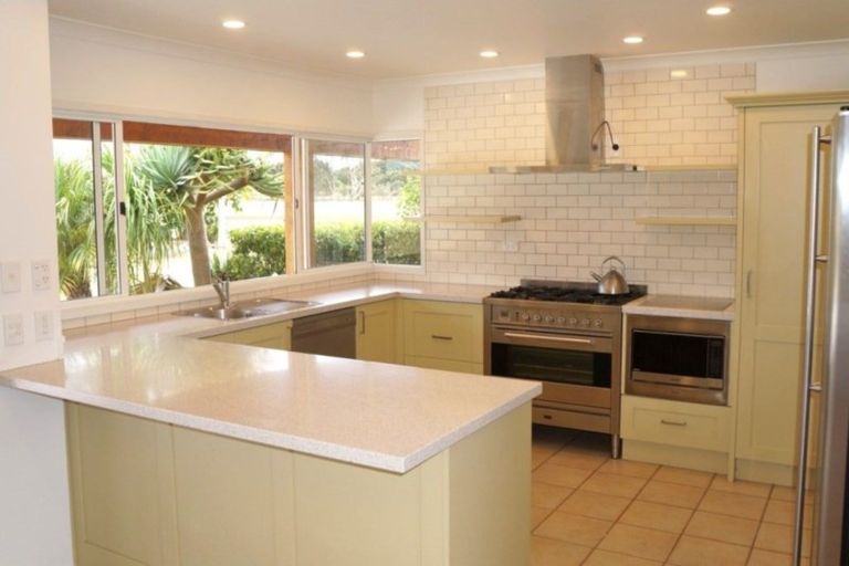 Photo of property in 93 Uretiti Road, Waipu, 0582