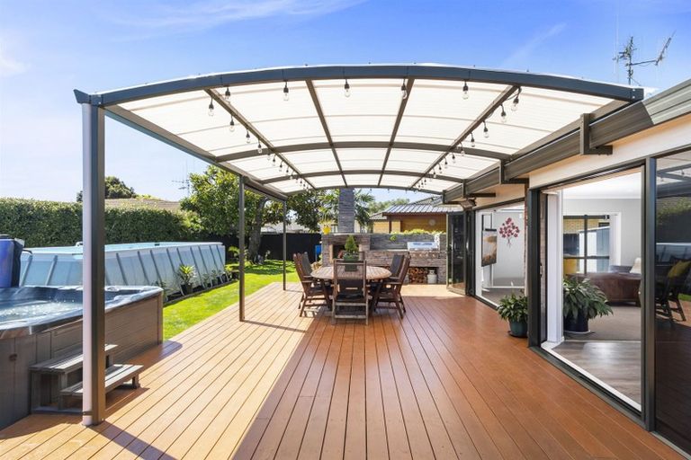 Photo of property in 10 Ocean Crest, Papamoa Beach, Papamoa, 3118