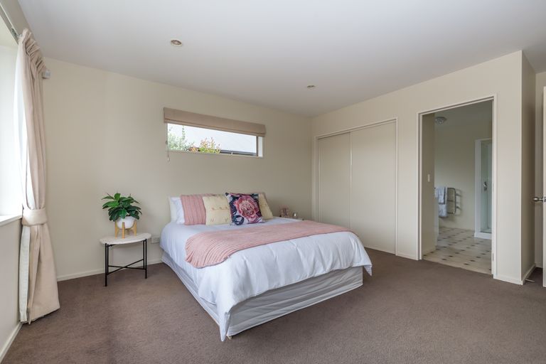 Photo of property in 24 Cooke Street, Somerfield, Christchurch, 8024