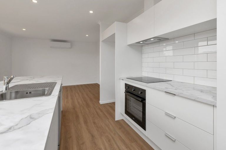 Photo of property in 15 Te Taniwha Road, One Tree Point, 0118