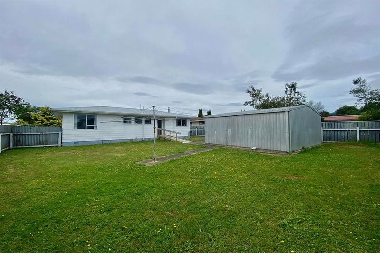 Photo of property in 32 Heather Street, Levin, 5510