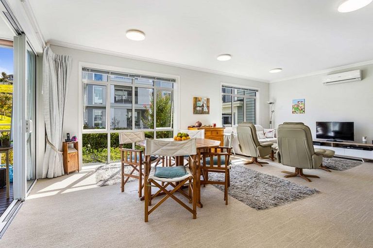 Photo of property in 66 Panorama Heights, Orewa, 0931