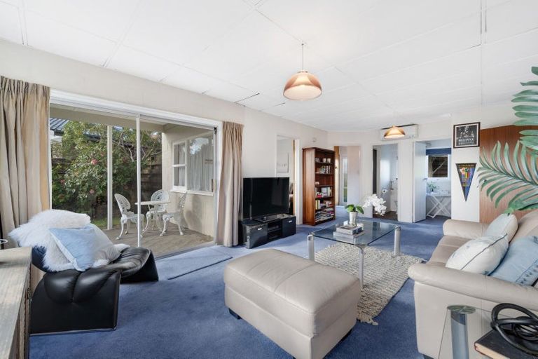 Photo of property in 8 Fielding Crescent, Farm Cove, Auckland, 2012