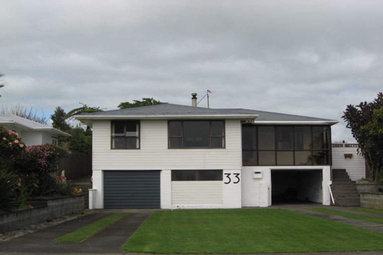 Photo of property in 33 Battiscombe Terrace, Waitara, 4320