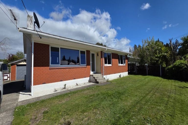 Photo of property in 12 Martin Street, Utuhina, Rotorua, 3015