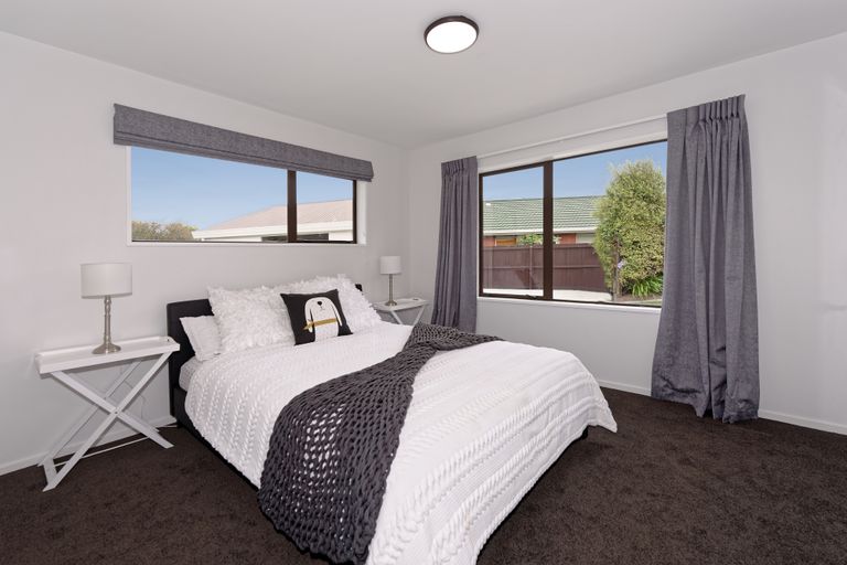 Photo of property in 36 Kirsten Place, Parklands, Christchurch, 8083