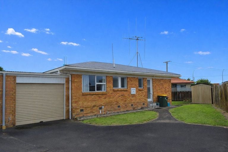 Photo of property in 4 Heather Place, Melville, Hamilton, 3206