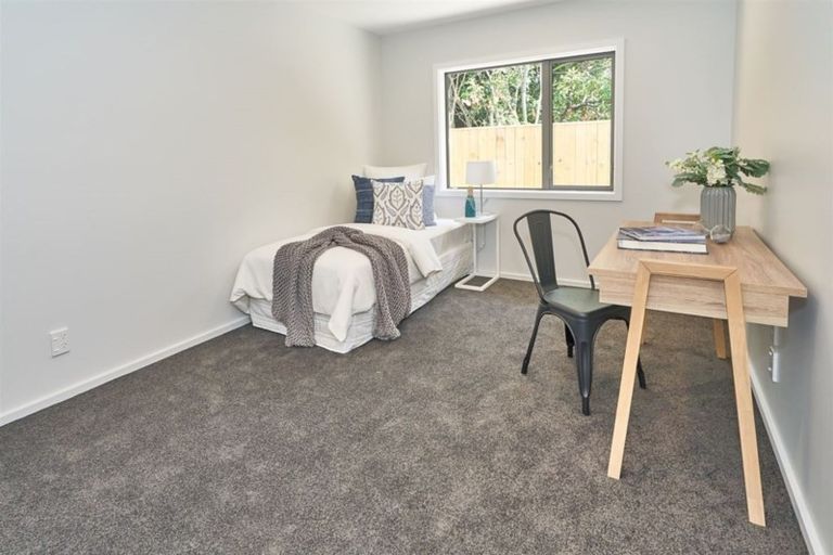 Photo of property in 5a Woodstock Place, Hokowhitu, Palmerston North, 4410