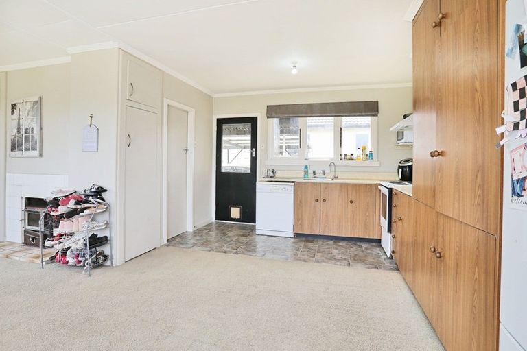 Photo of property in 66 Bullar Street, Grasmere, Invercargill, 9810