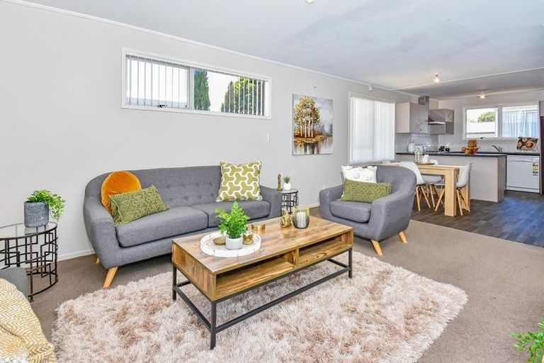 Photo of property in 25 Gibbons Road, Weymouth, Auckland, 2103