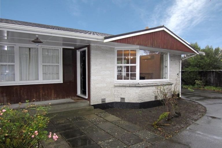 Photo of property in 2/94 Glandovey Road, Fendalton, Christchurch, 8052