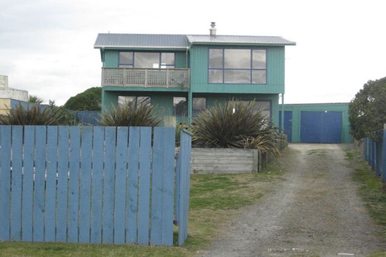 Photo of property in 52/52a Park Avenue, Waitarere Beach, Levin, 5510