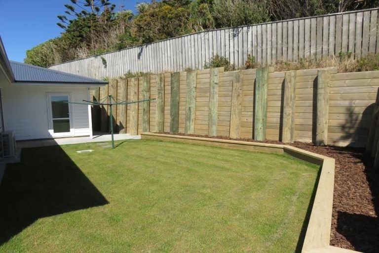 Photo of property in 18a Carluke Street, Paparangi, Wellington, 6037