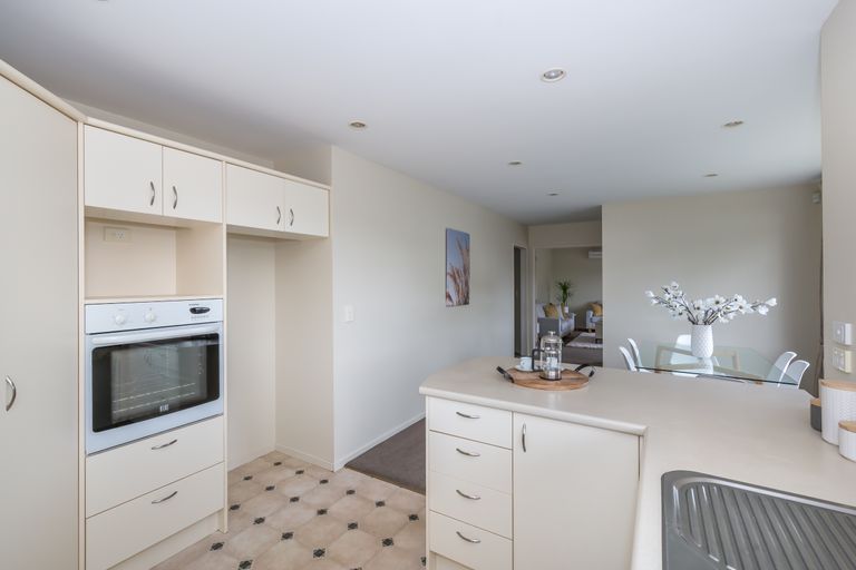 Photo of property in 24 Cooke Street, Somerfield, Christchurch, 8024