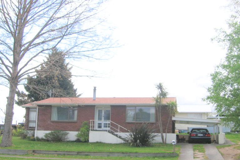 Photo of property in 2 Marshall Avenue, Richmond Heights, Taupo, 3330