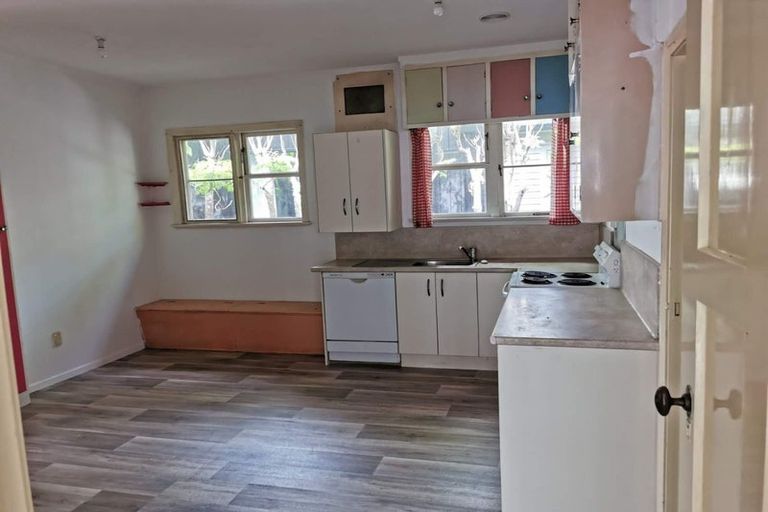 Photo of property in 51 Moa Road, Point Chevalier, Auckland, 1022