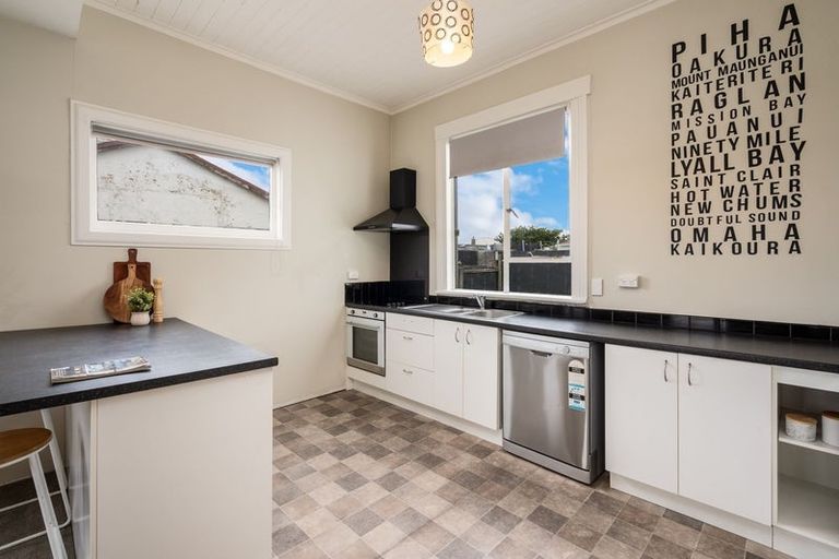 Photo of property in 41 Bathgate Street, South Dunedin, Dunedin, 9012